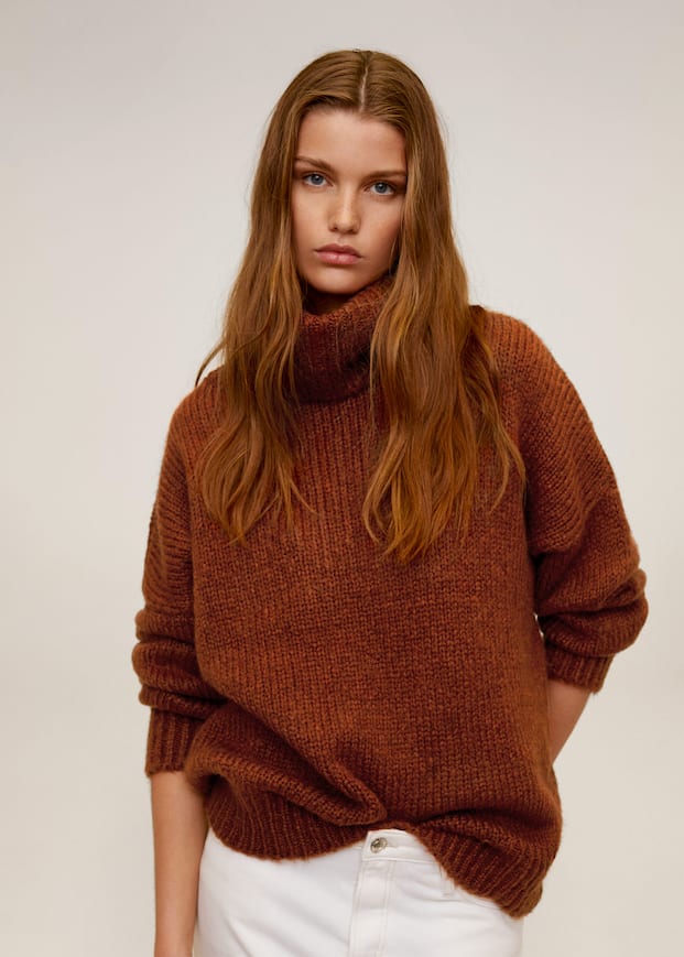 Cowl neck sweater - Medium plane