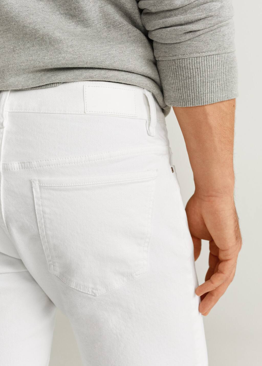 Jeans jan slim fit blancos Hombre | Mango Man España Jeans jan slim fit blancos Hombre | Pantalón blanco