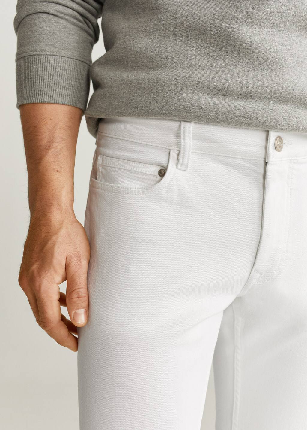 Jeans jan slim fit blancos Hombre | Mango Man España Jeans jan slim fit blancos Hombre | Pantalón blanco