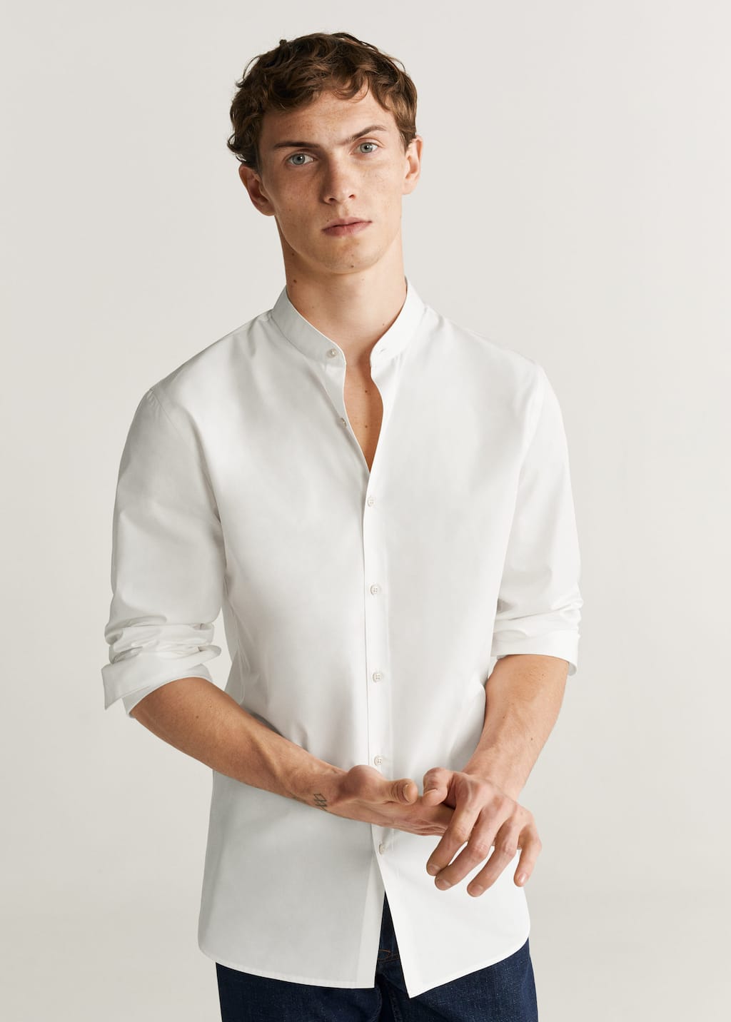 Camisa slim fit cuello mao Hombre | Mango Man España Camisas de Hombre 2020 | Mango Man España
