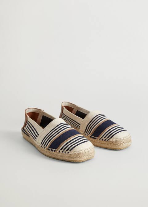 Zapatos de Mango (ahora rebajados) que van a arrasar en Otoño 7 Moncloa Alpargata algodón rayas - Plano medio