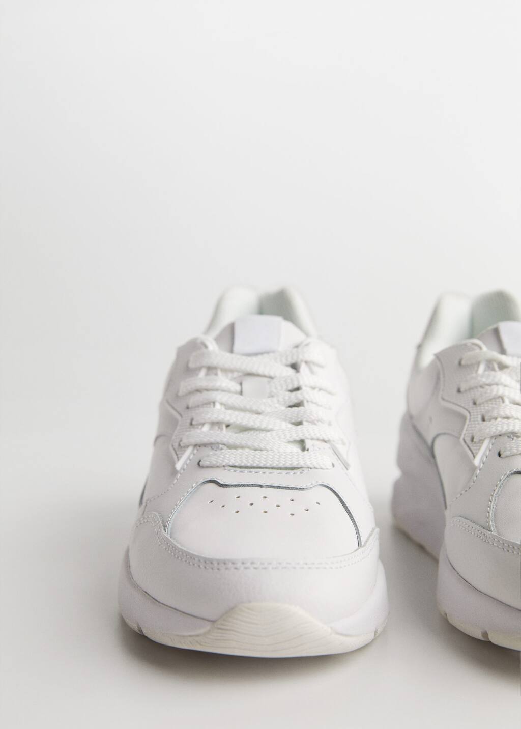 retro chunky sneakers