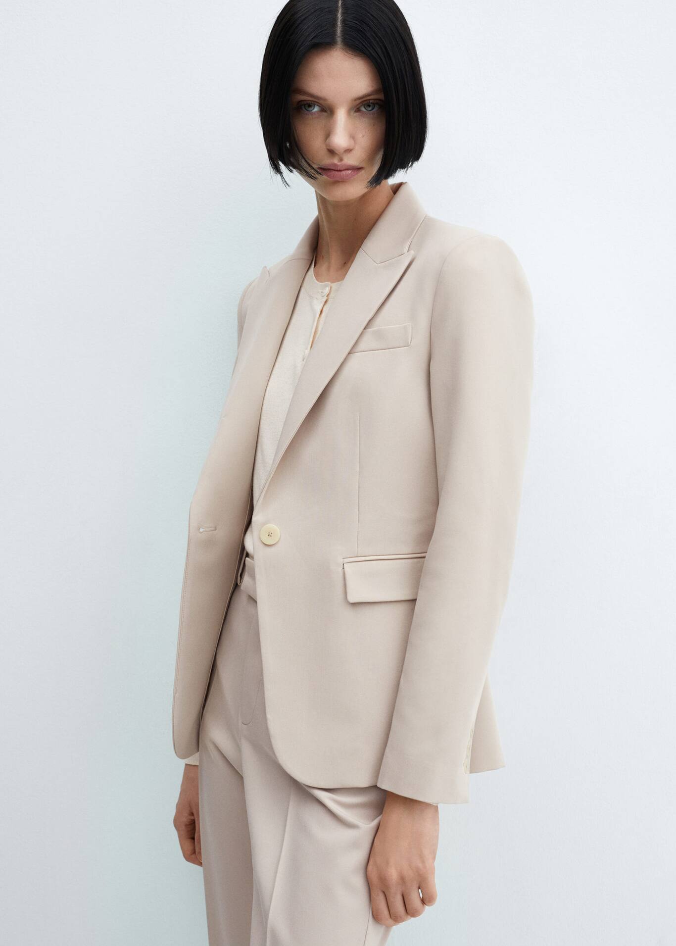 Veste costume cintr?�e - Femme | Mango France