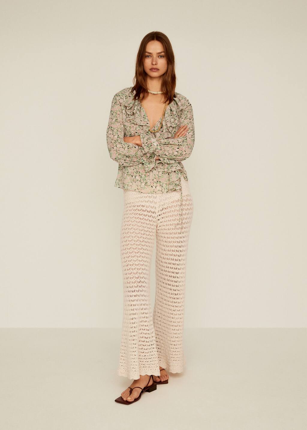 Pantalón calado algodón - Mujer | Mango España