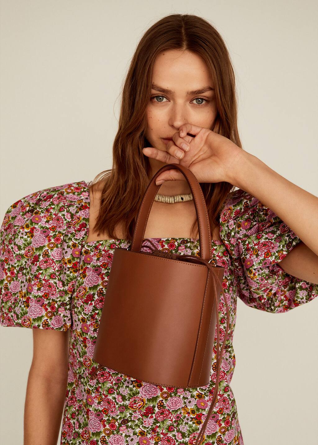 leather bucket bag mango