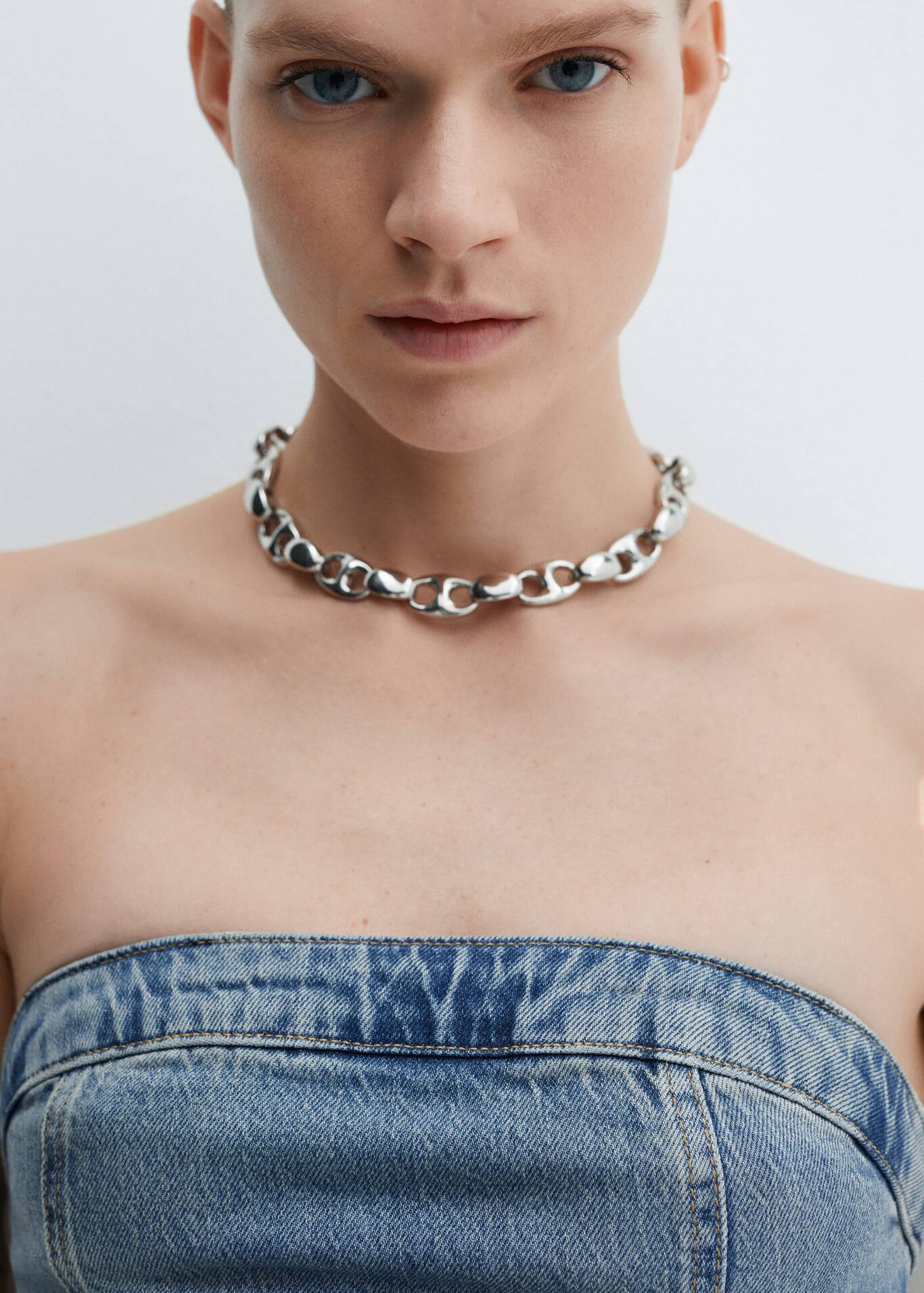 Strapless denim dress - Women | Mango United Kingdom