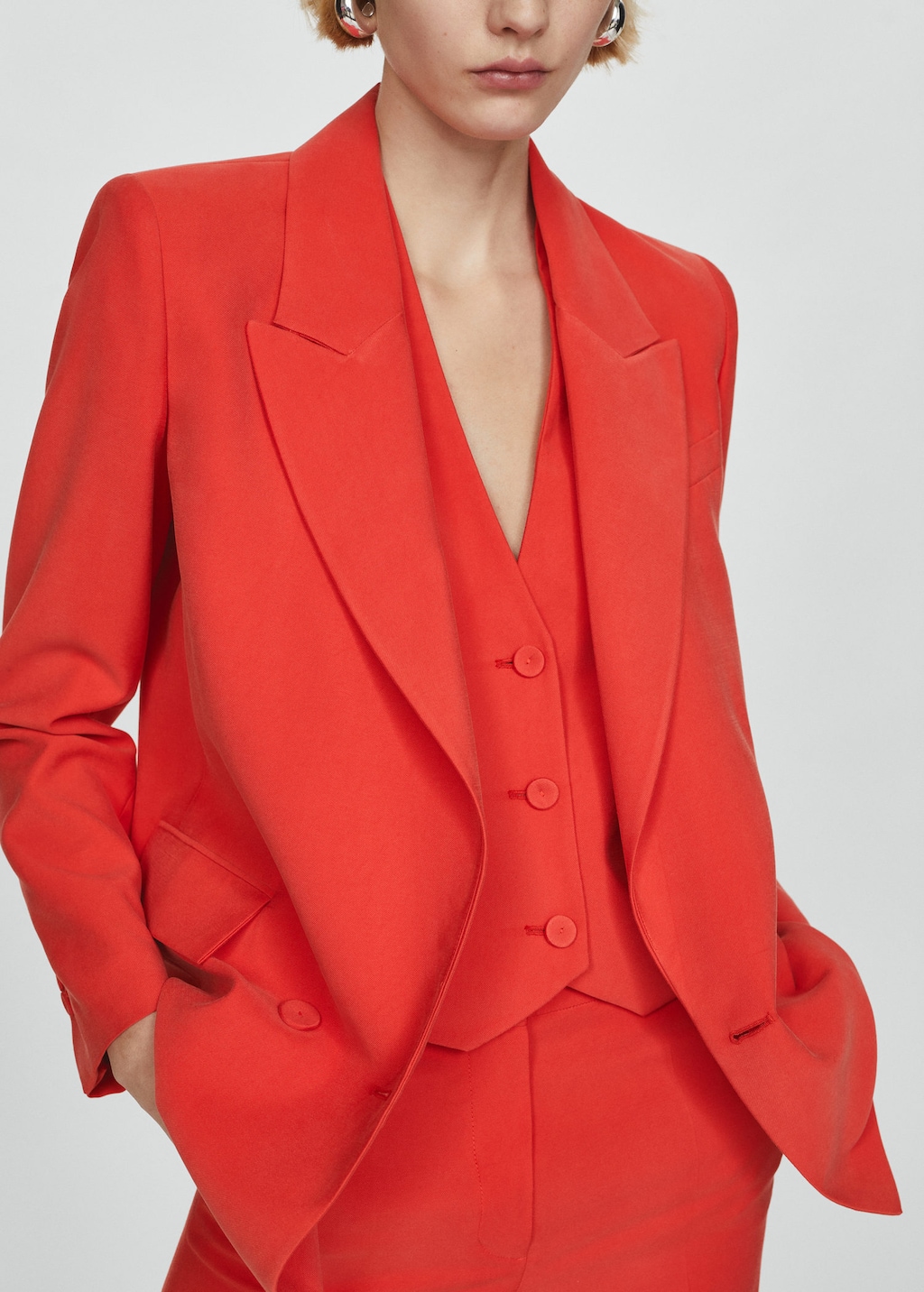 Suit Waistcoat With Buttons Woman Mango Thailand suit-waistcoat-with-buttons-woman-mango-thailand