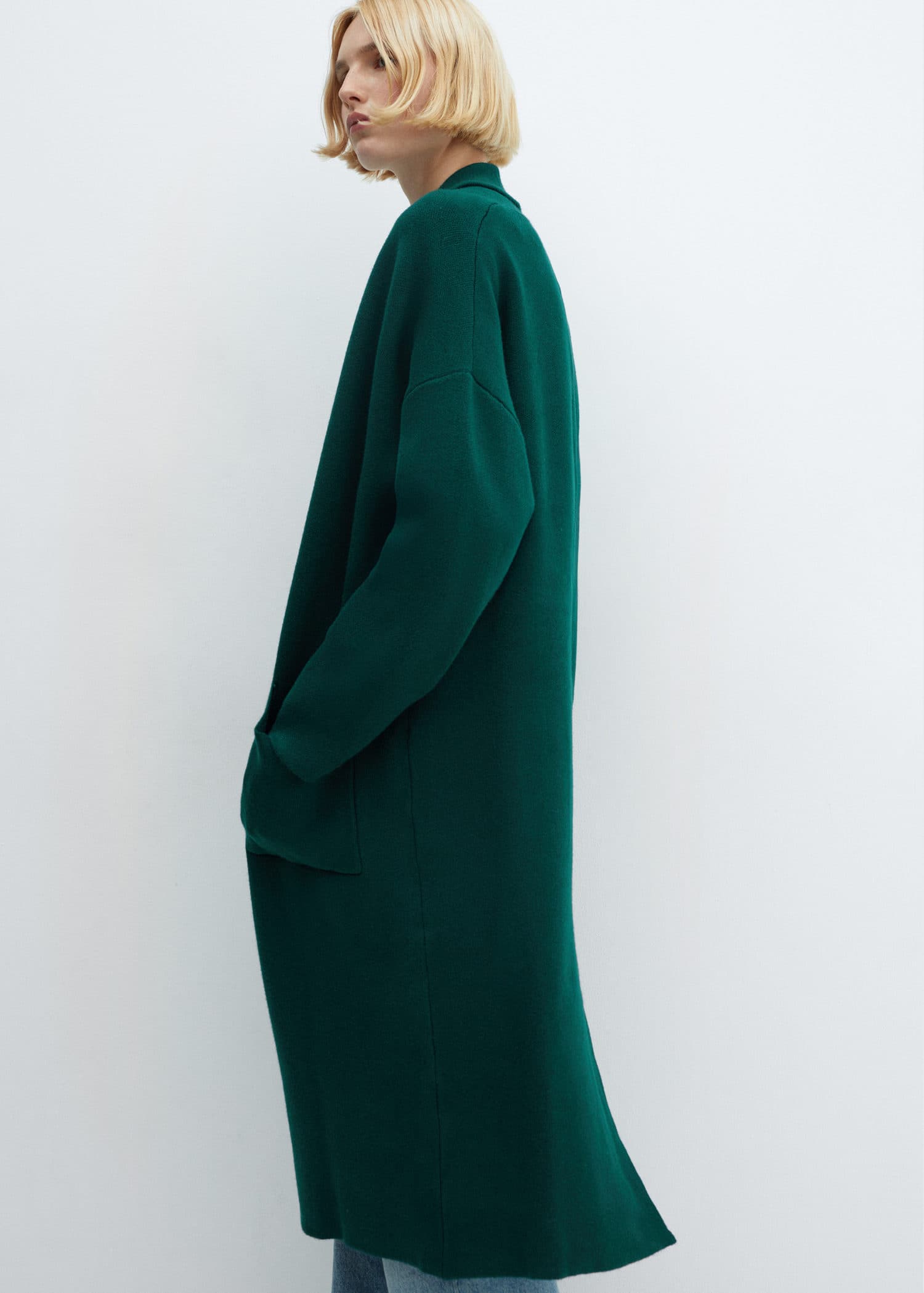 Oversized knitted coat with pockets Woman Mango Croatia