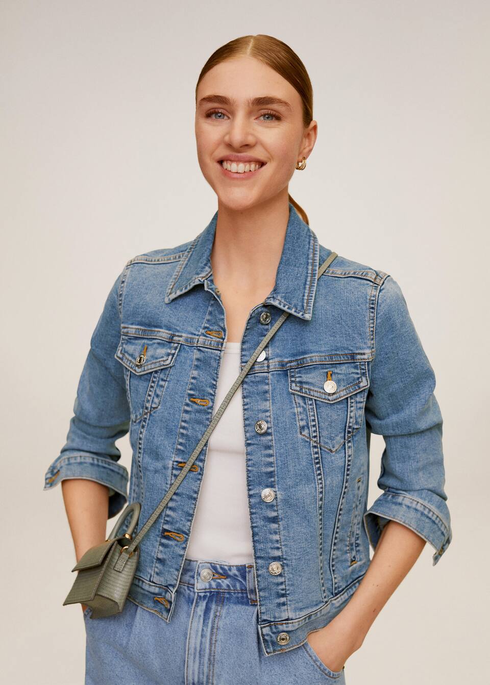 Helle Jeansjacke Damen Mango Schweiz
