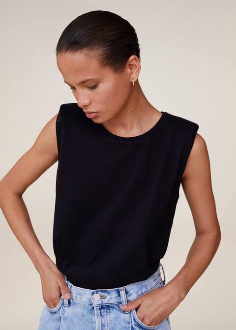 Las camisetas de Mango (rebajadas) que desatan la locura en sus tiendas 6 Moncloa 67708638 99 Moncloa