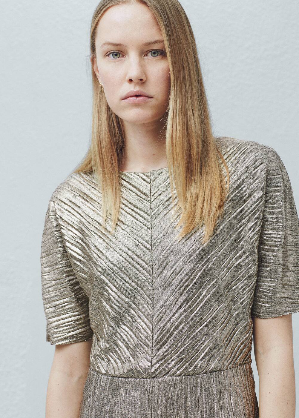 金属质感连身裙