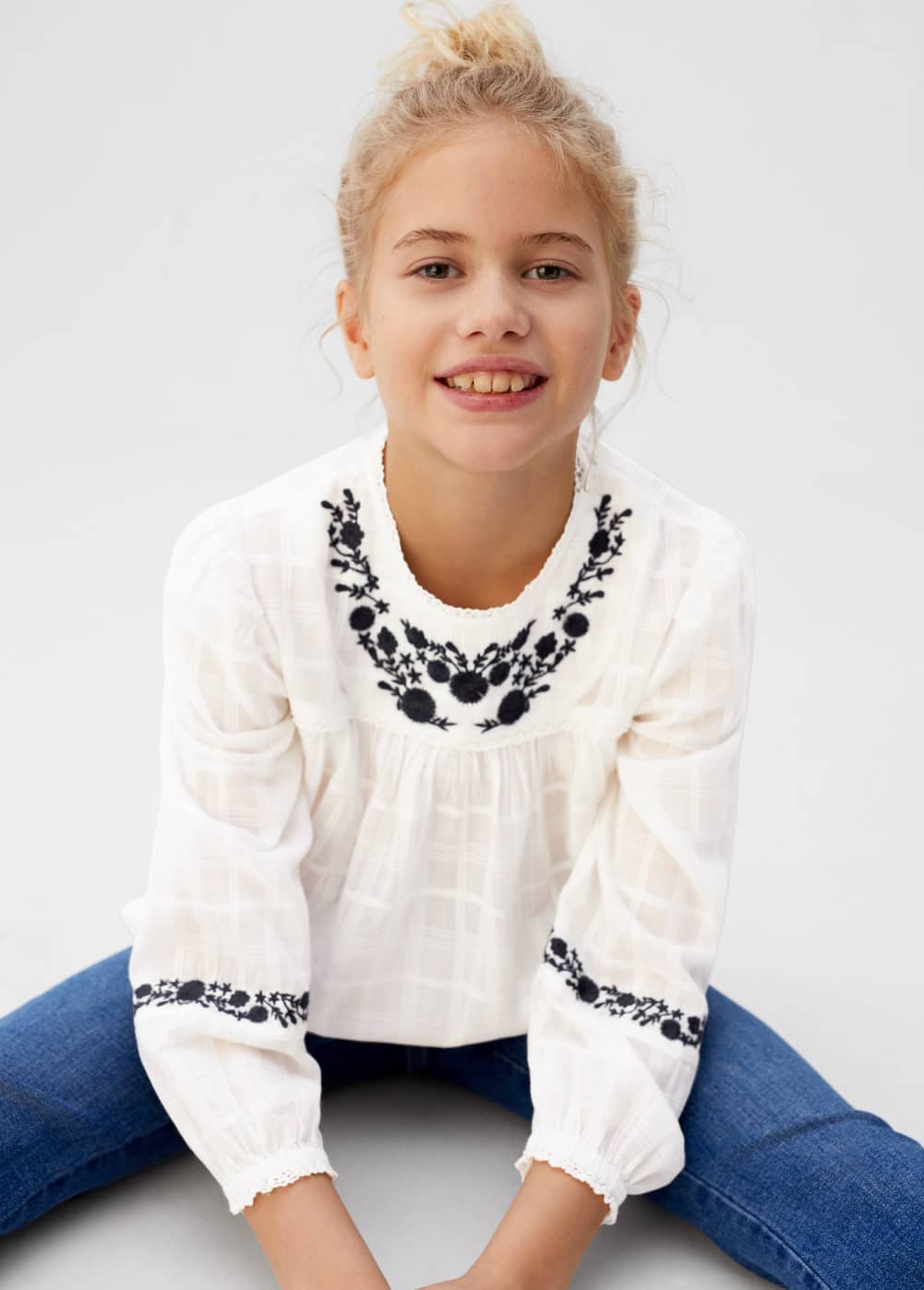 a-twice:blusa detalles bordados