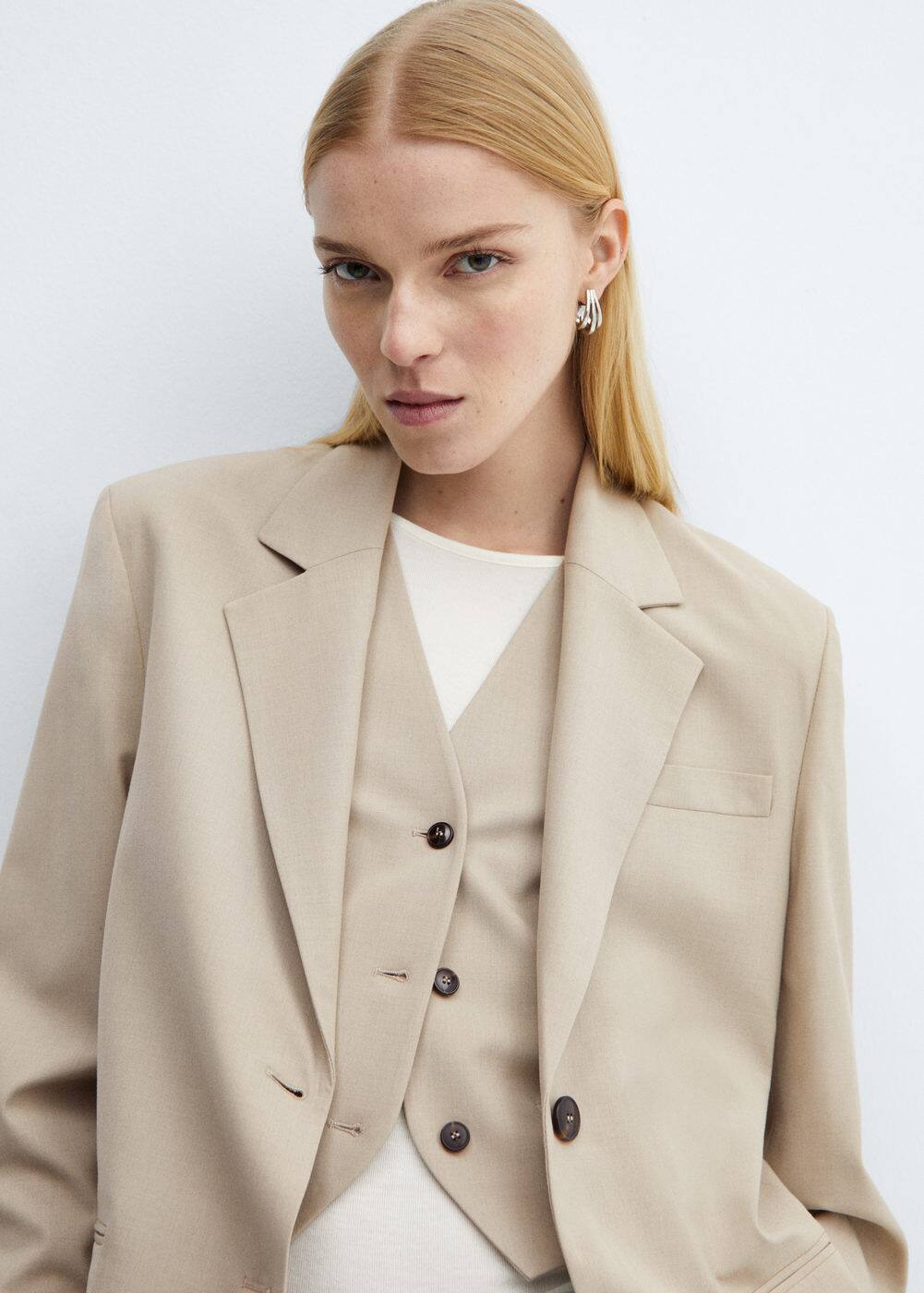 suit-jacket-with-buttons-woman-mango-nigeria