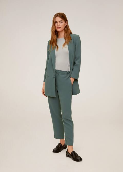 Прямые костюмные брюки - Общий план