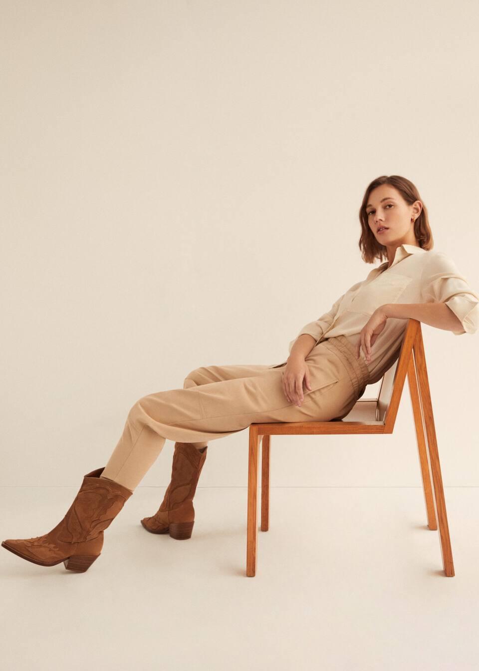 bota de pele de estilo cowboy mulher