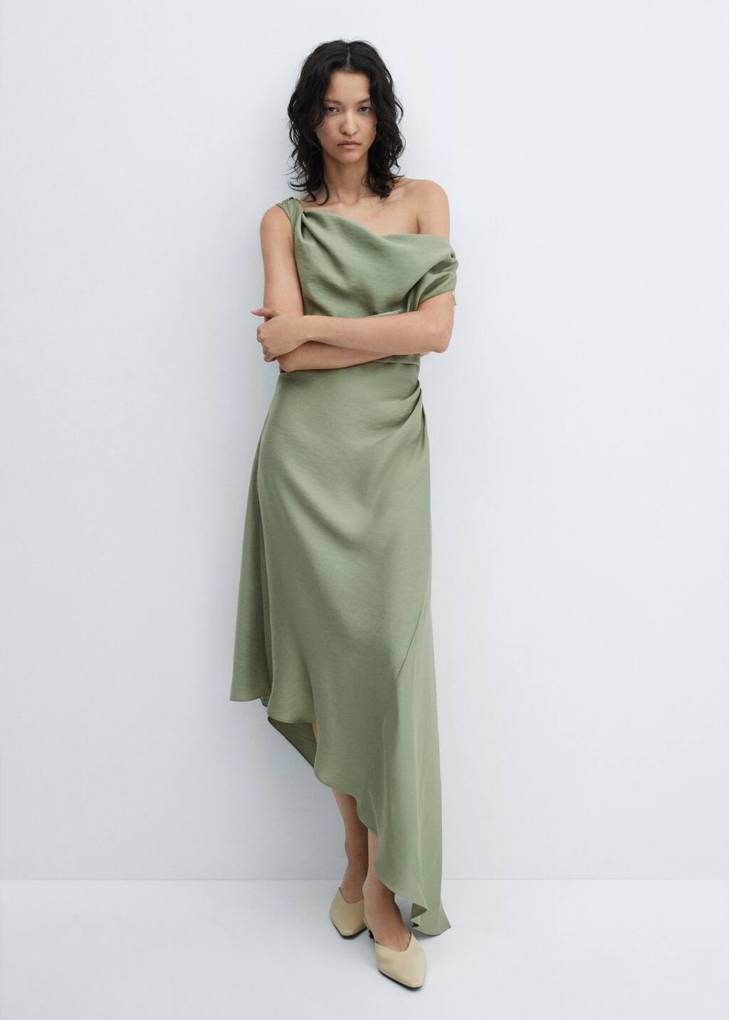 Mango Asymmetrisches Kleid mit Raffdetails - 67045755-38 