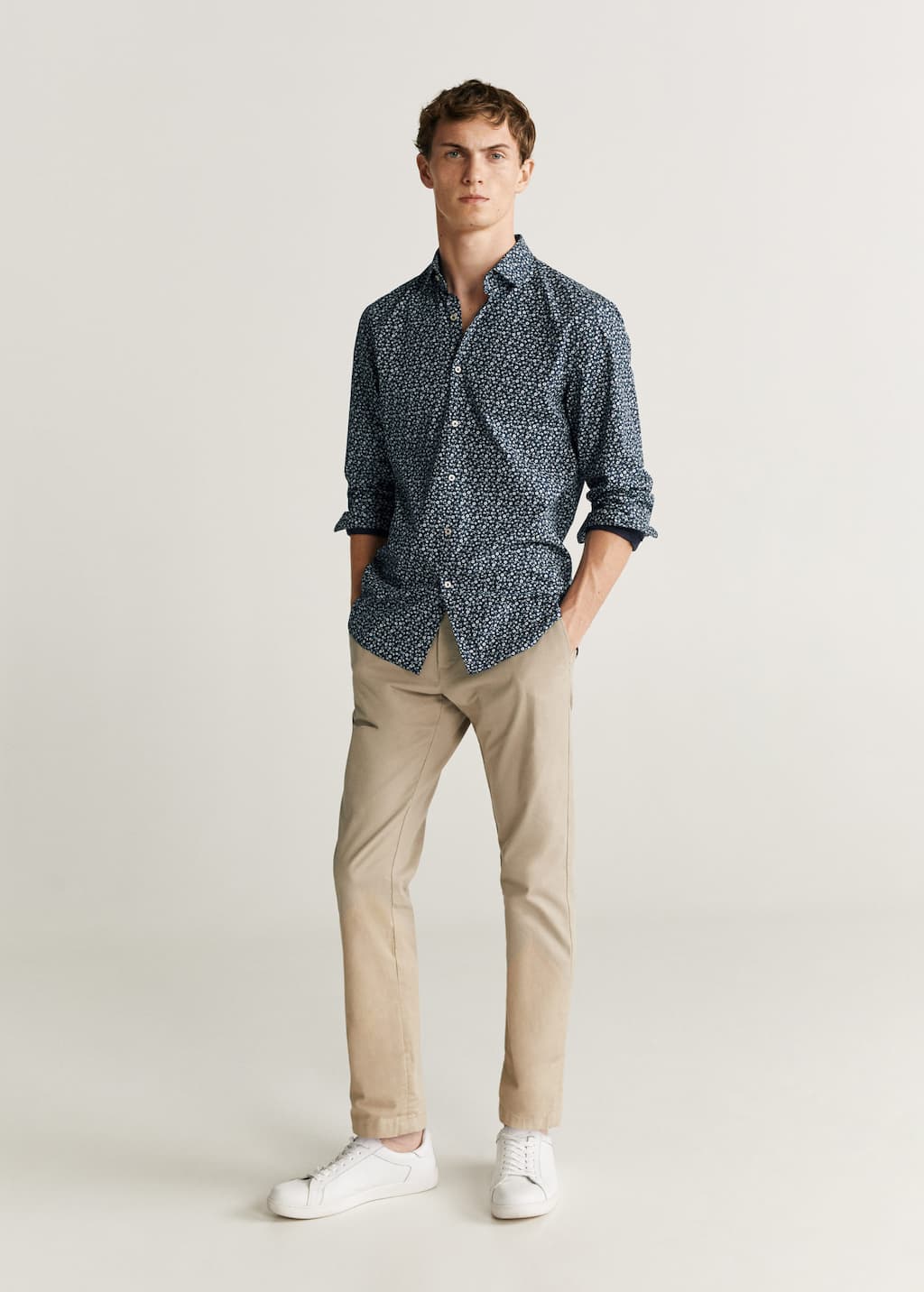 Skjorte slim fit med blomster trykk Menn | Mango Man Norge Skjorte slim fit med blomster trykk Menn | Mango Man Norge