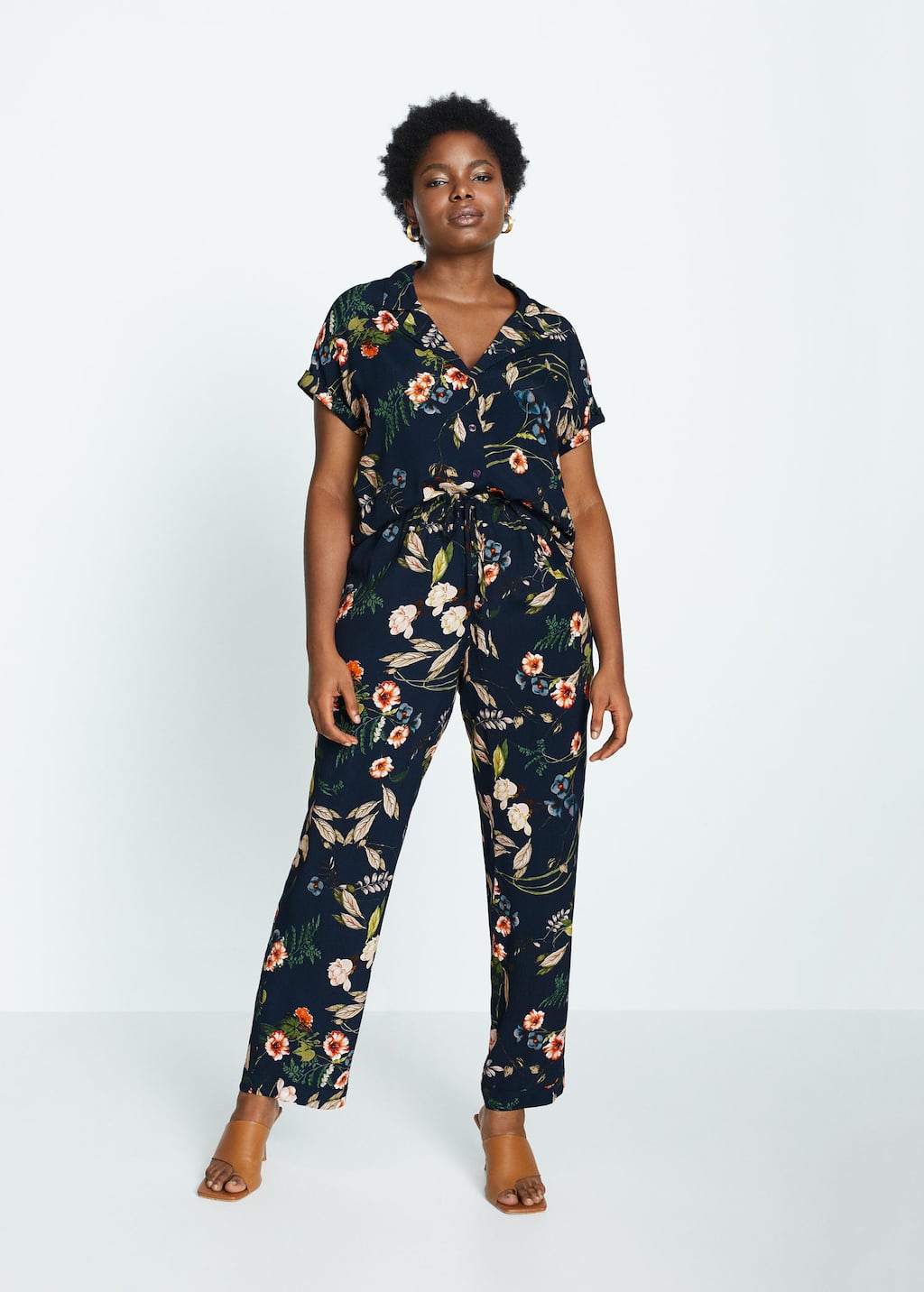 Camisa estampado tropical Tallas grandes | Violeta by Blusa estampado tropical Camisas de Mujer | Mango España