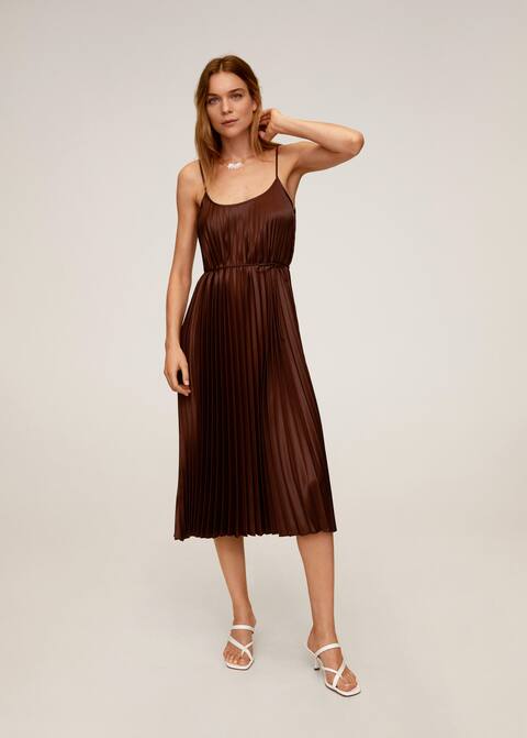Locura en Mango con estos vestidos preciosos (en rebajas) que causan furor 6 Merca2.es mango-vestidos-rebajas-furor