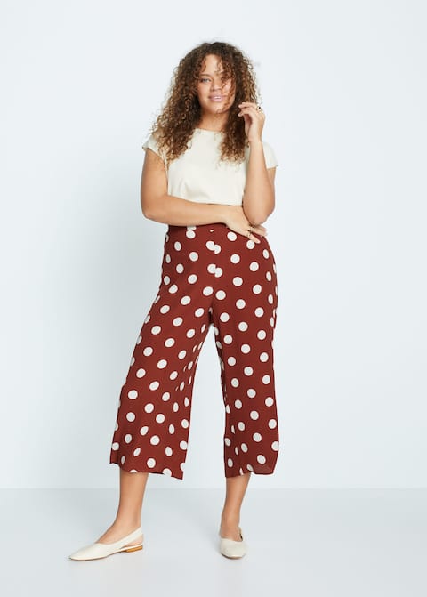 Укороченные брюки с принтом - Общий план