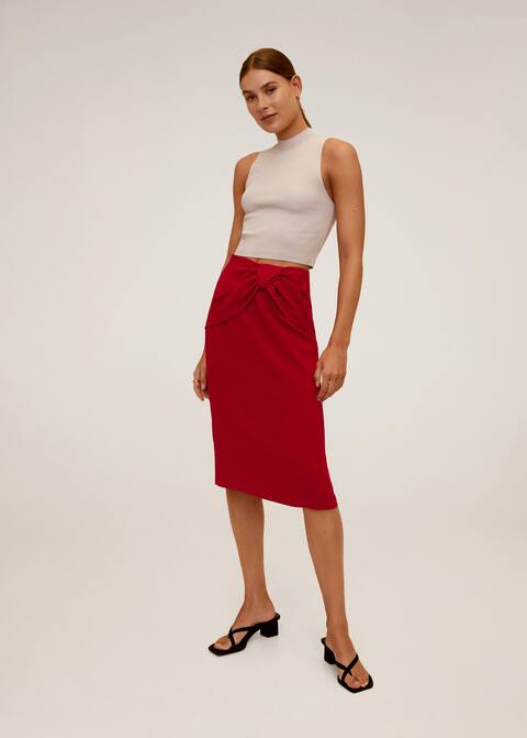 Rebajas muy bestias en Mango: faldas con estilo para ir fresca en verano 3 Merca2.es rebajas-mango-faldas-verano