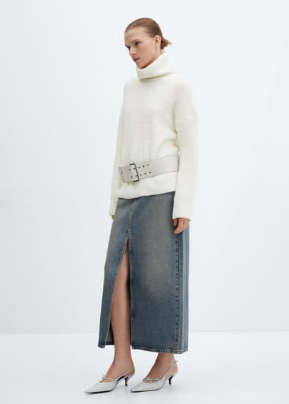 Rolled neck cable sweater ecru