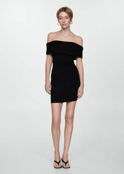 Robe courte épaules dénudées