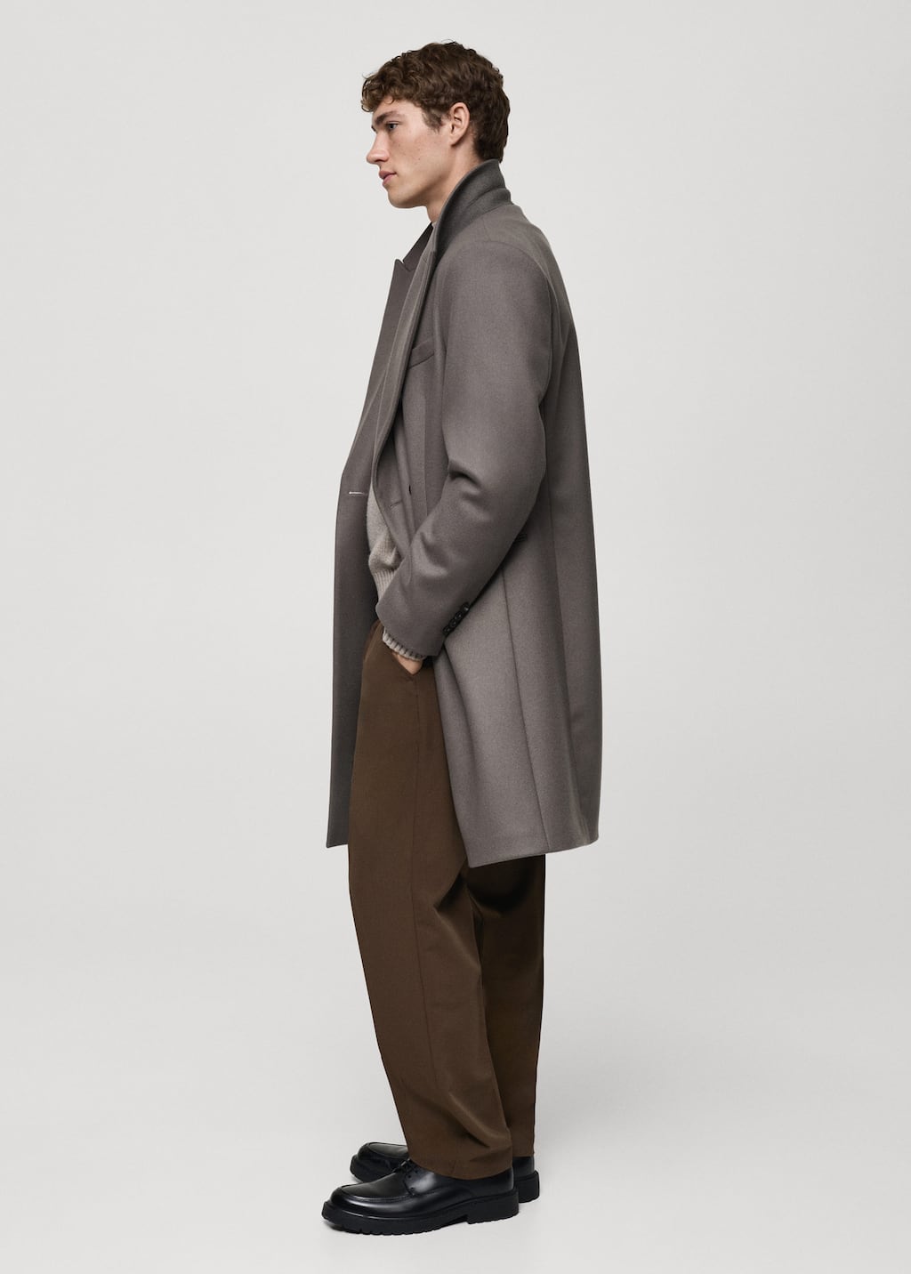 Regular-fit pleated flowy pants