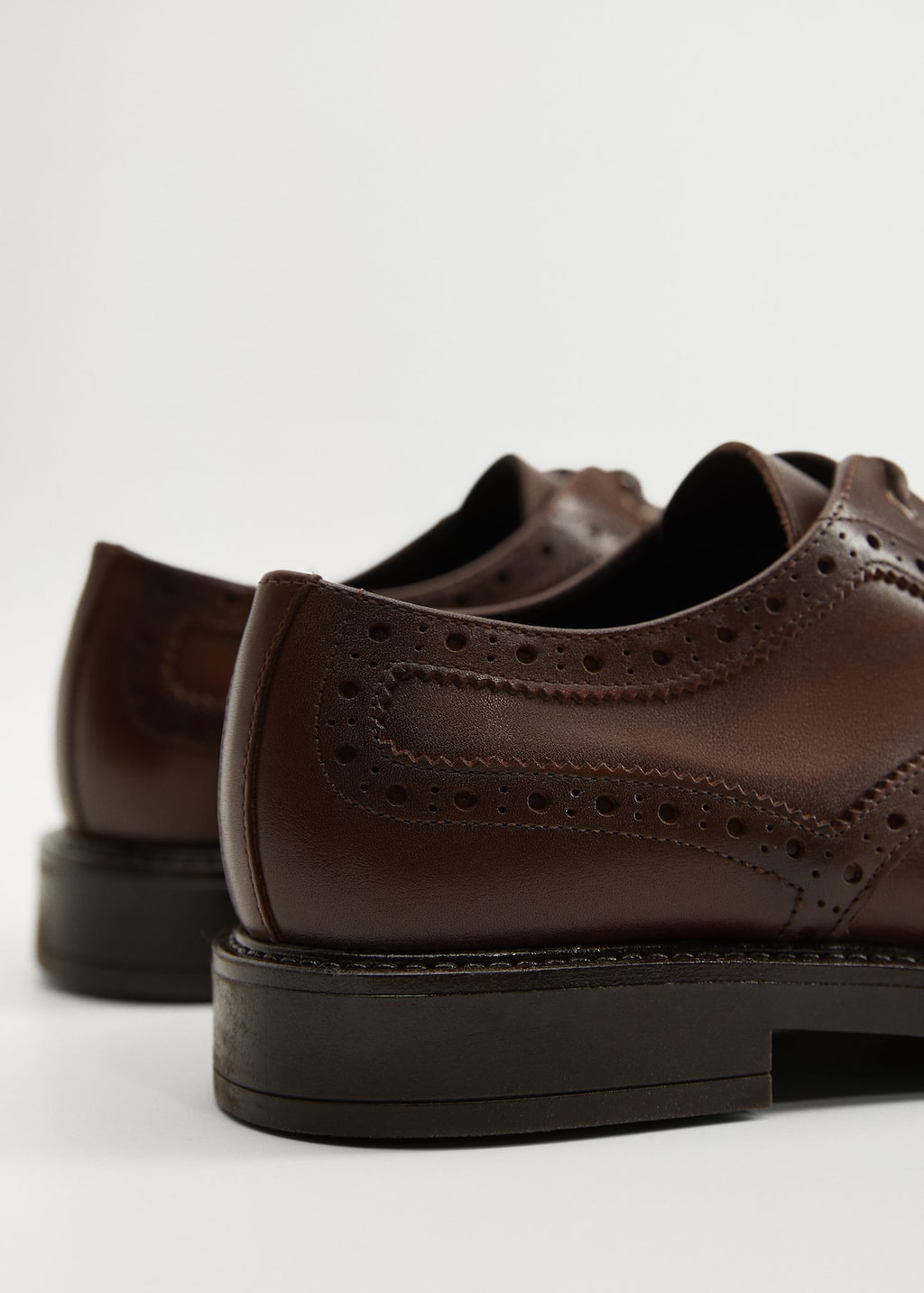 Blucher sko i skinn med hullmønster Menn | Mango Man Norge Blucher sko i skinn med hullmønster Menn | Mango Man Norge