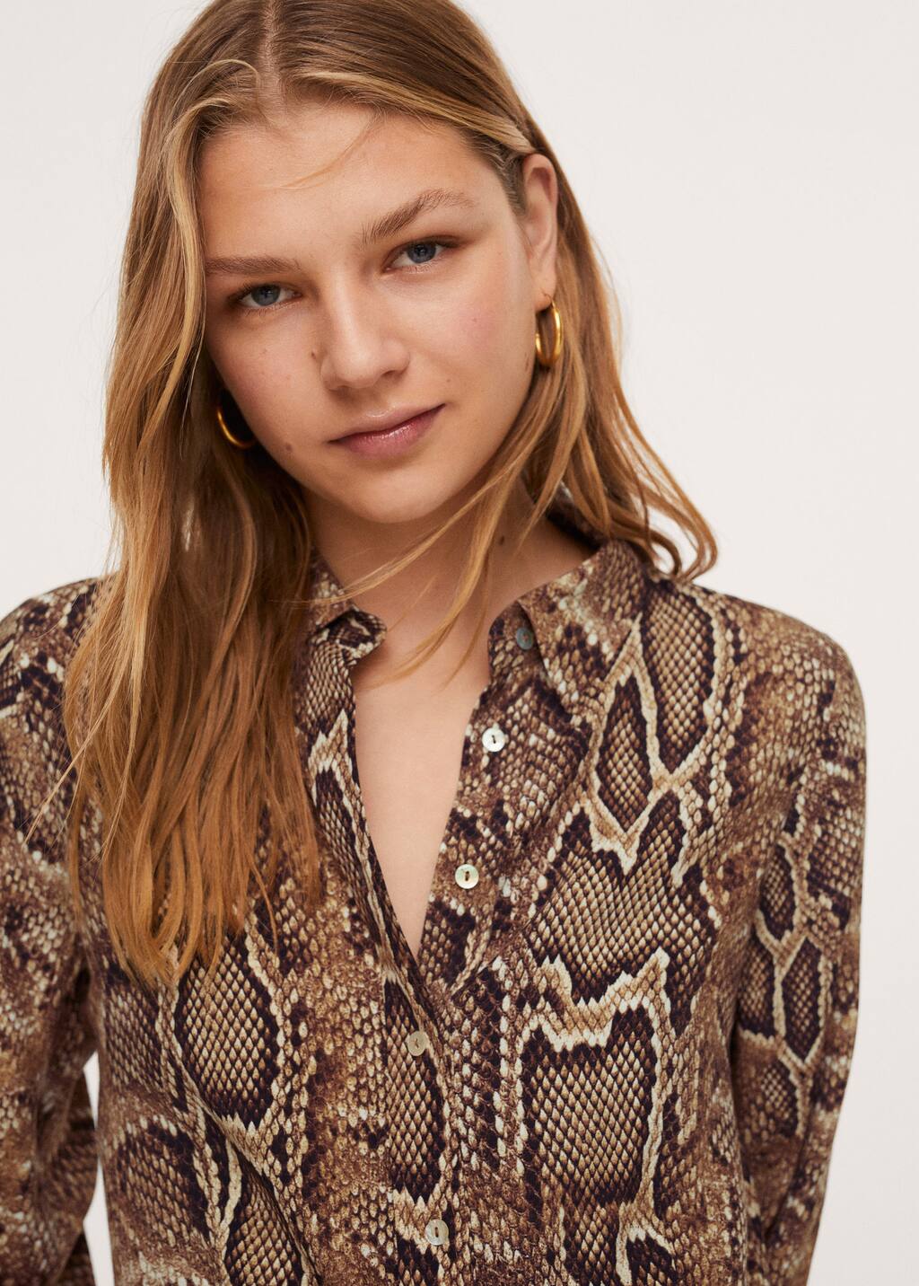 yilan derisi desenli uzun elbise