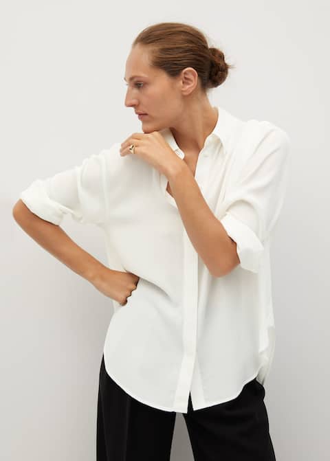 Mango: 8 camisas y blusas por menos de 20 euros que son tendencia 68 Merca2.es 77052508 02 Merca2.es