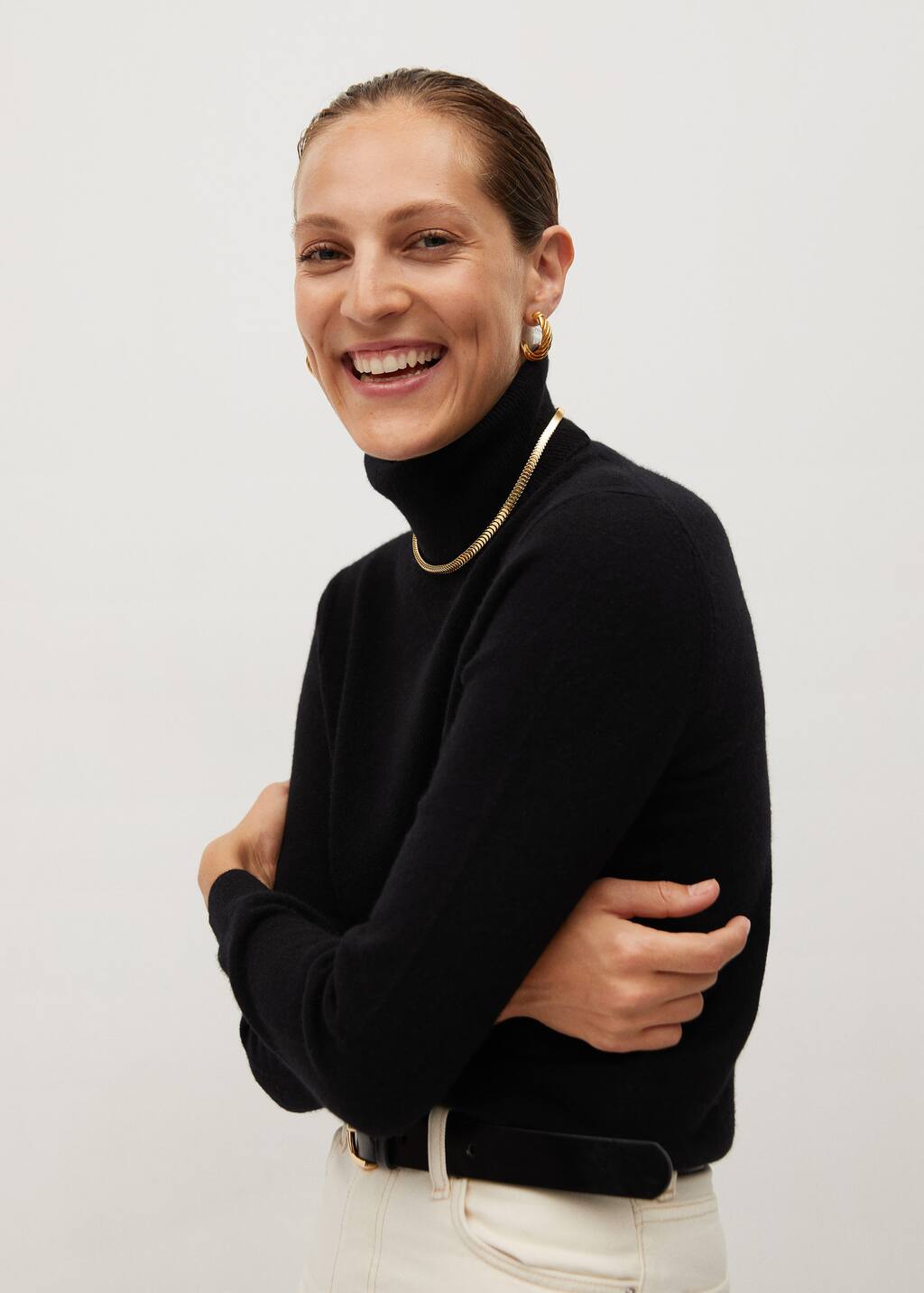 Turtleneck cashmere sweater Woman | Mango Kosovo Turtleneck cashmere sweater Woman | Mango Kosovo