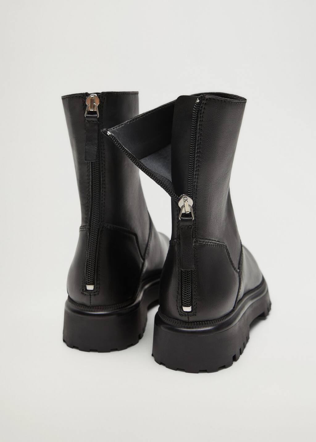 traktor tabanli deri bot