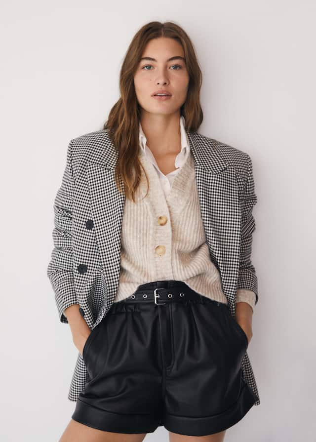 Belted leather-effect shorts - Details of the article 2