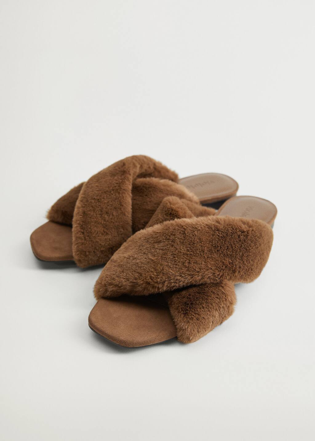 Mango Crisscross fur sandals 77076317 35