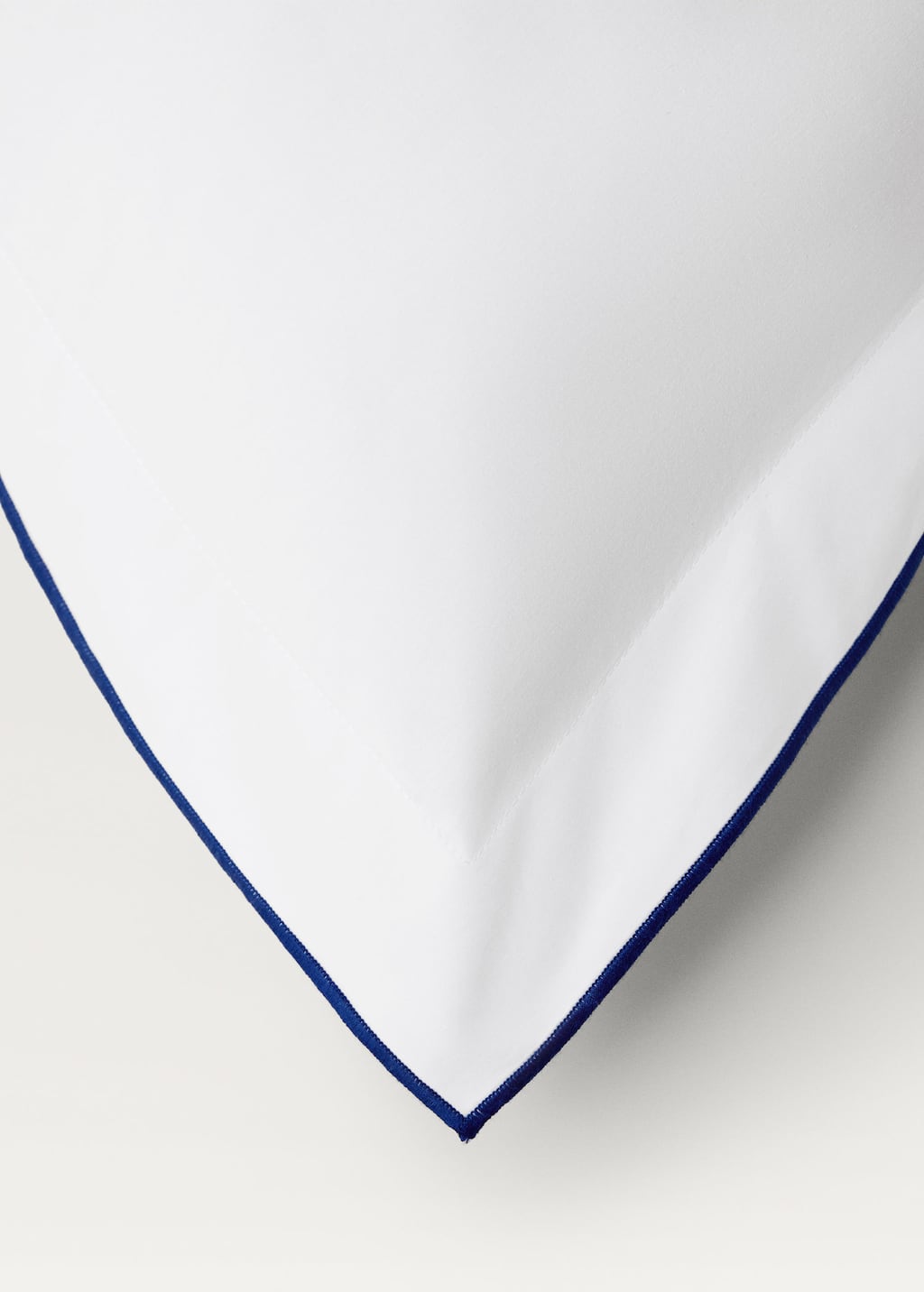 Cotton percale duvet cover with contrasting overlock stitching for  180/200 cm bed