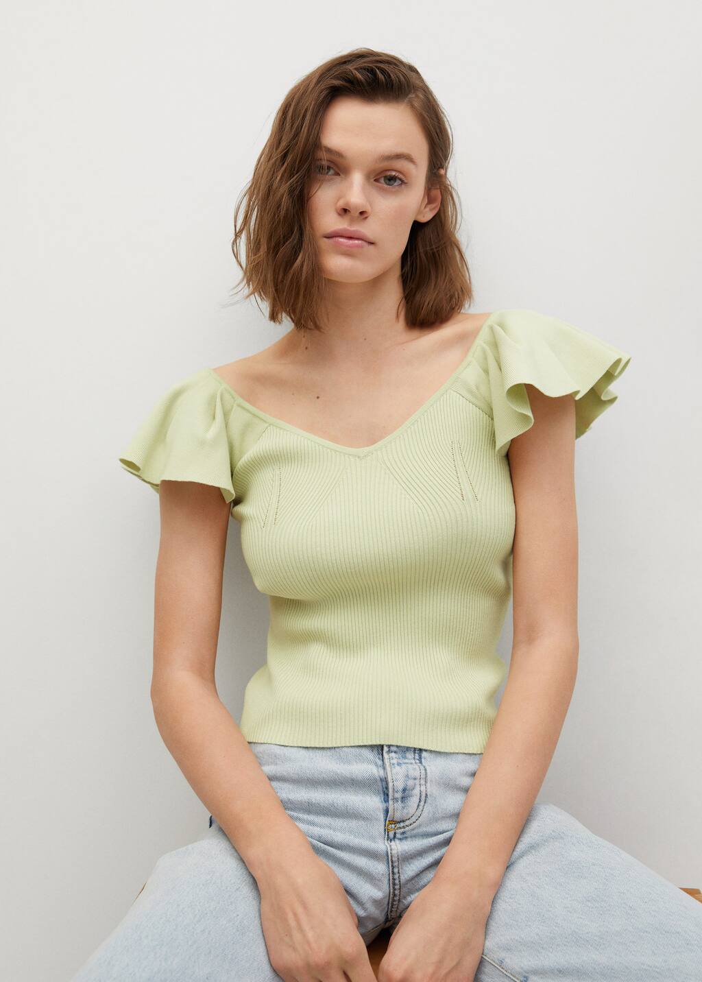 Mango Tshirt with ruffled sleeves 87008633 42