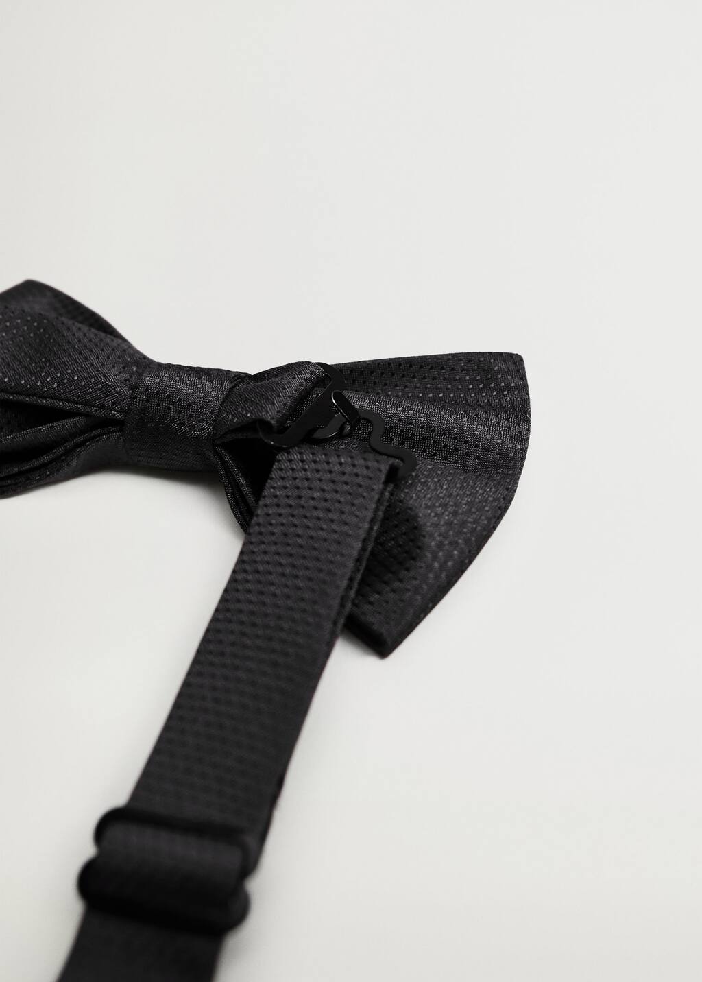 Mango Micro polka-dot bow tie. 2