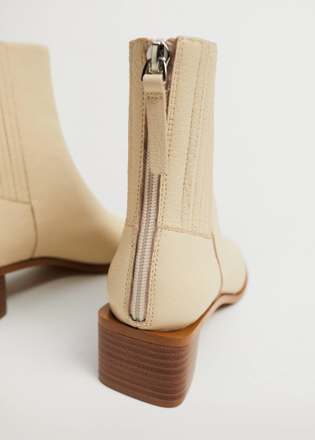 Mango Zipped leather ankle boots 87011503 02