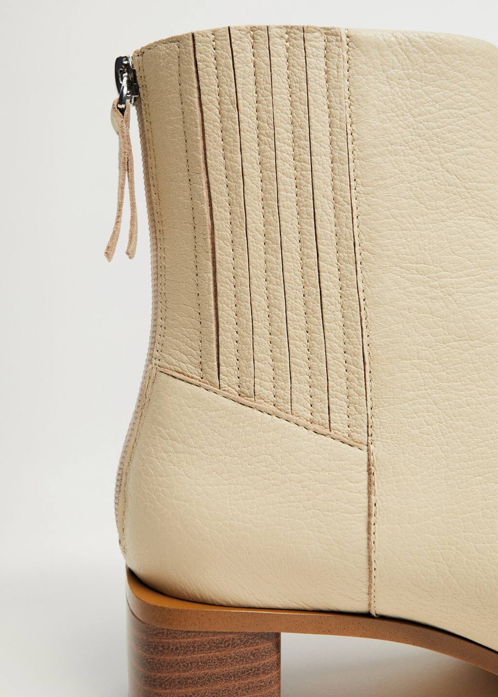 Mango Zipped leather ankle boots 87011503 02