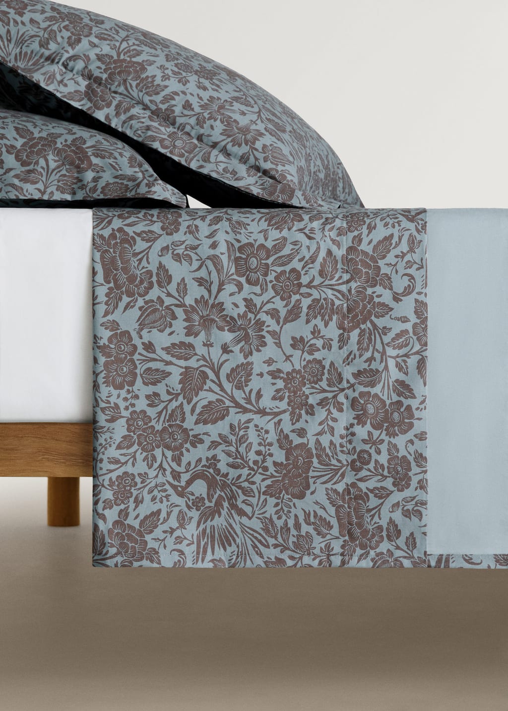 Mango Home Cotton Percale Printed Two-tone Floral Duvet Cover For 90 Cm Bed In Vert D´eau