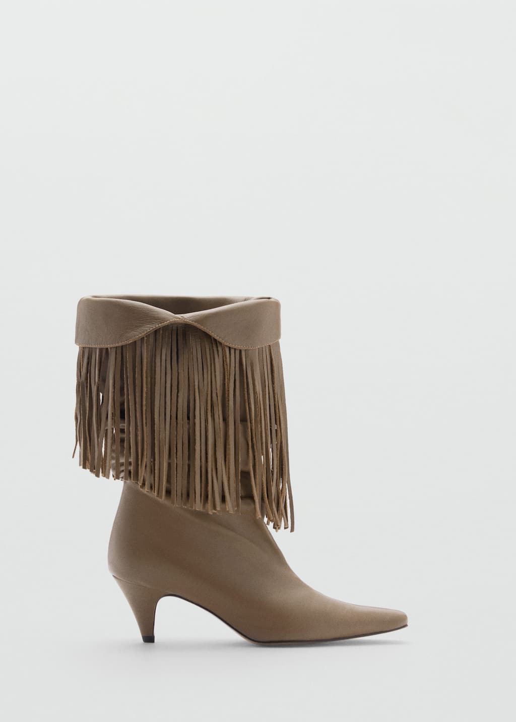 Leather ankle boot with fringe heel