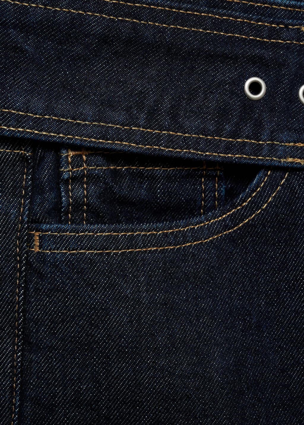 Low-rise straight jeans with belt