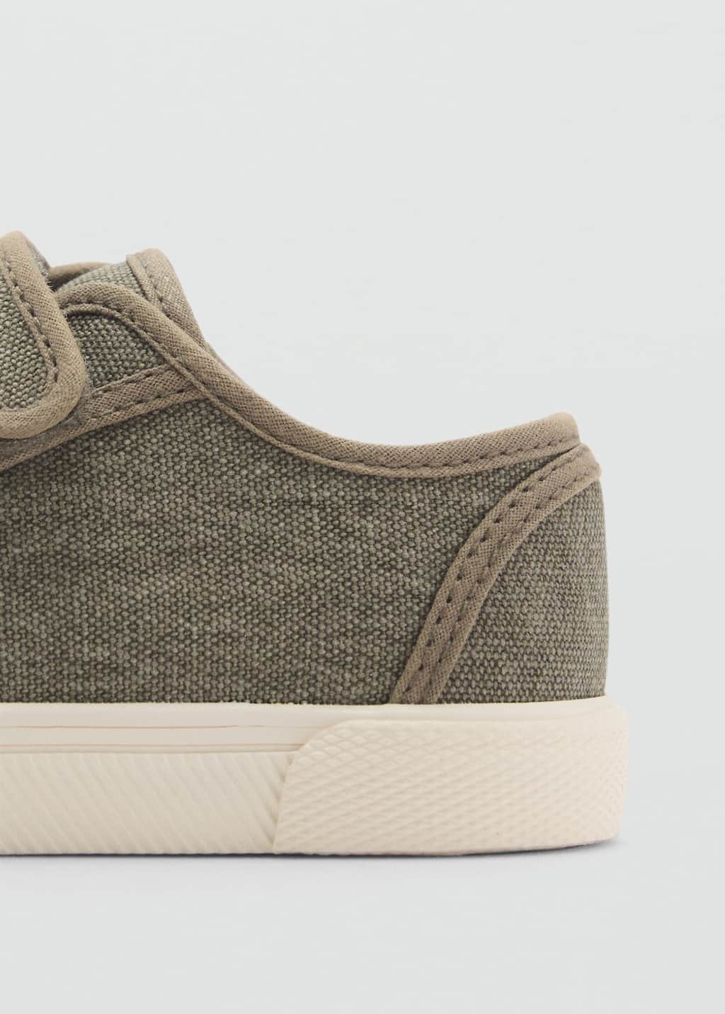 Velcro fastening straps sneakers