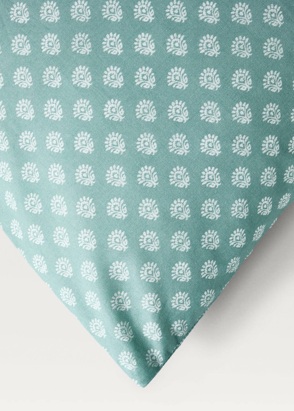 Cotton percale children's pillowcase with small flower 50x75 cm