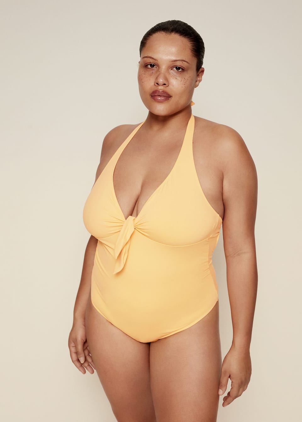 Open-back swimsuit with knot - Violeta by Mango