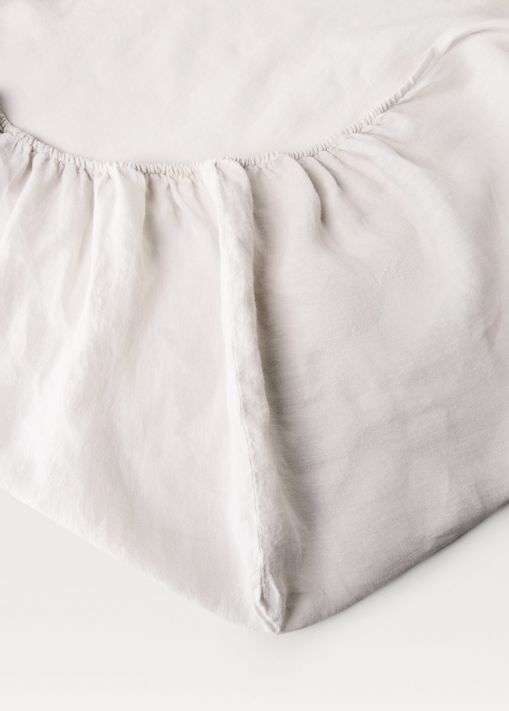 Washed linen fitted sheet for cm bed