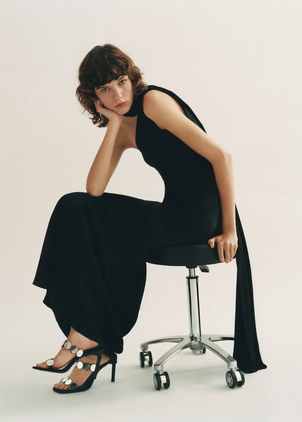Asymmetrical bow-neck dress