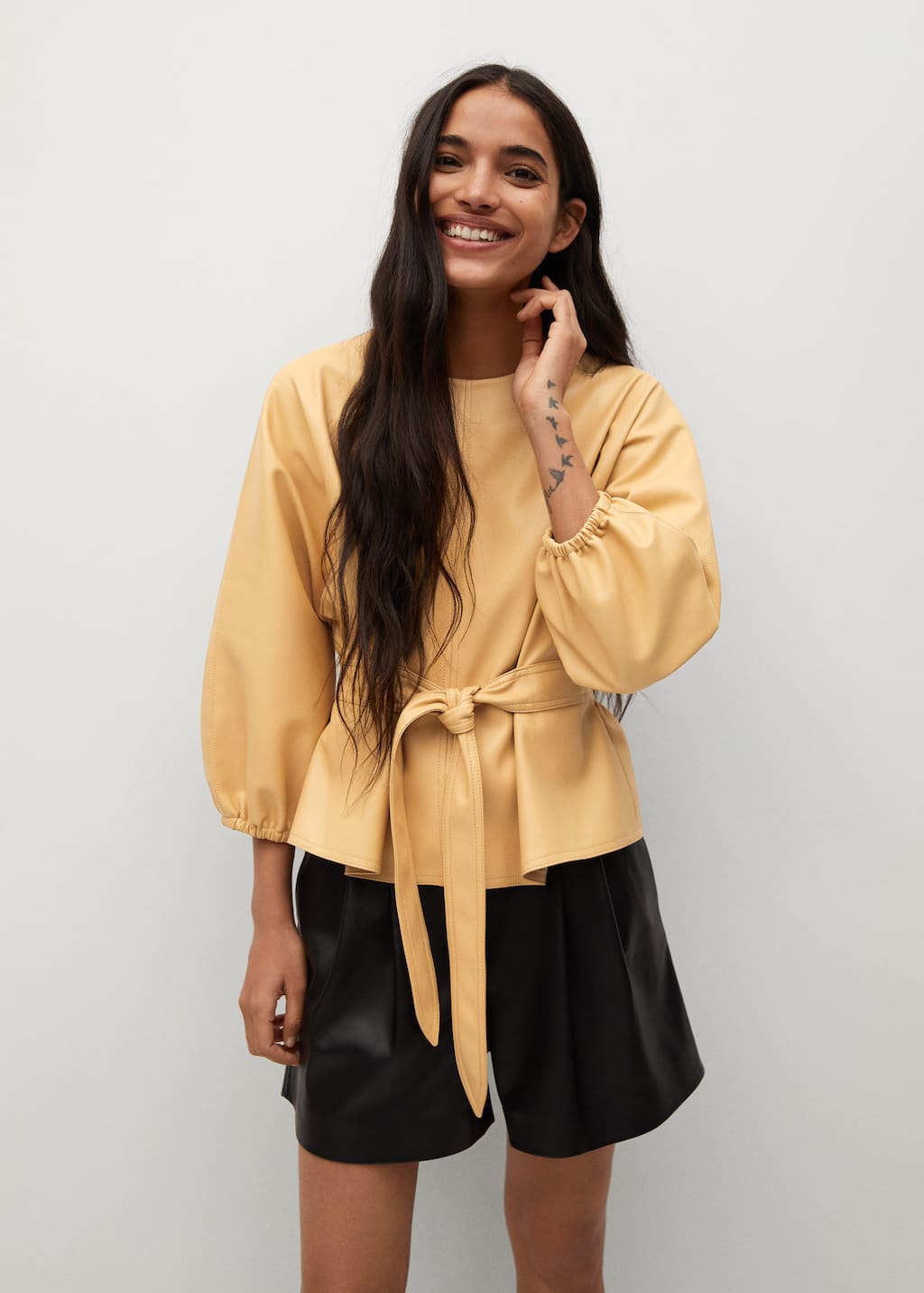 top simili cuir mango