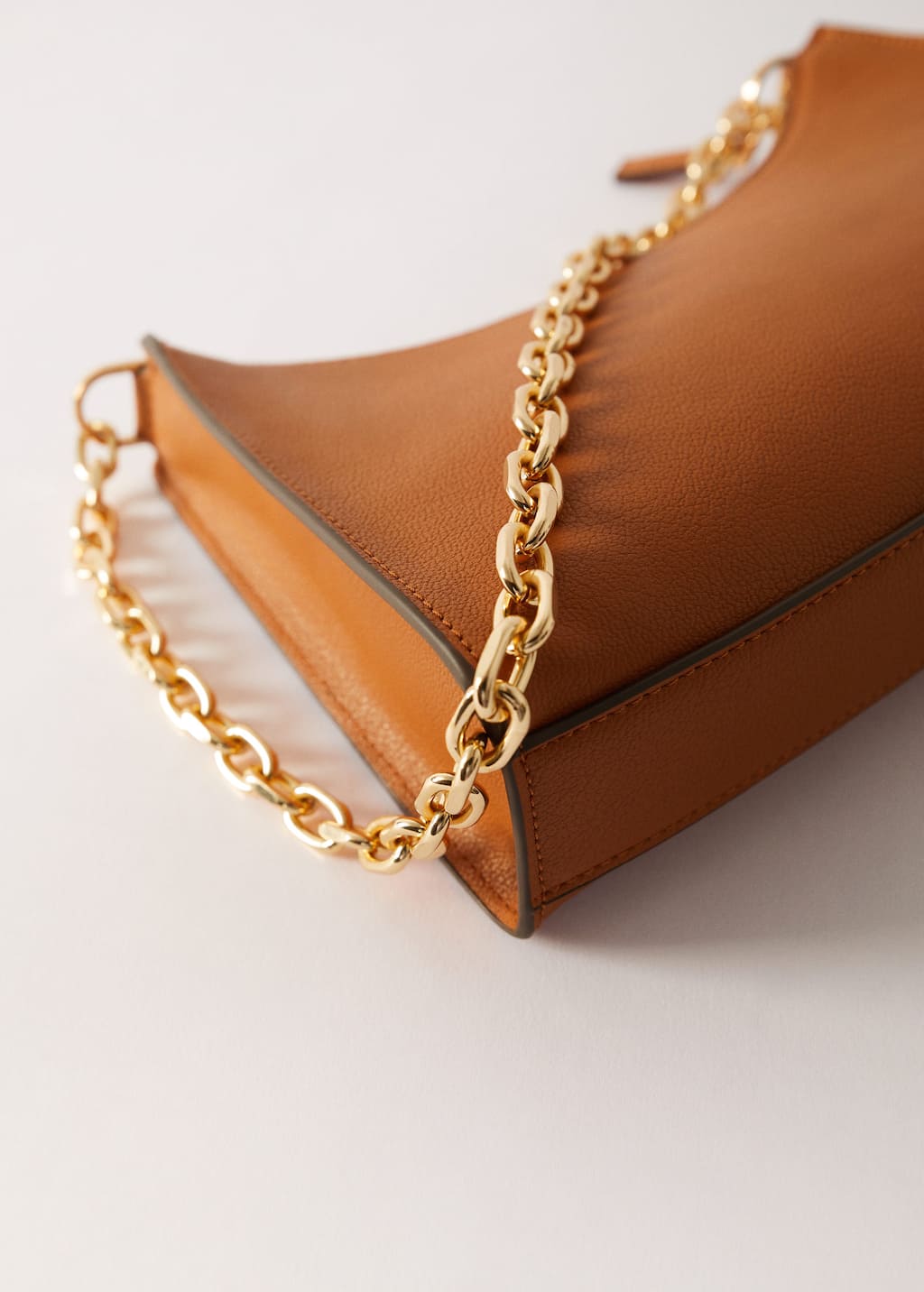 Mango Crossbody bag with chain 87187908 CU